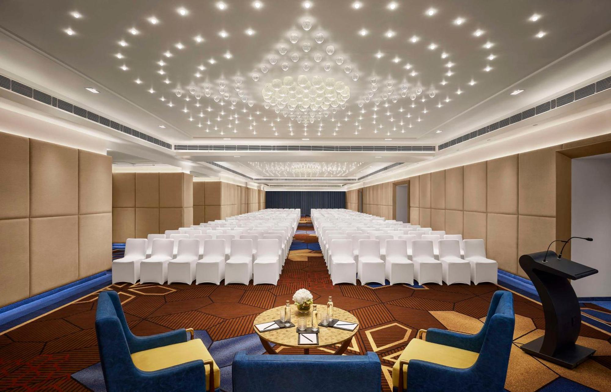Hotel Hyatt Centric Sector17
